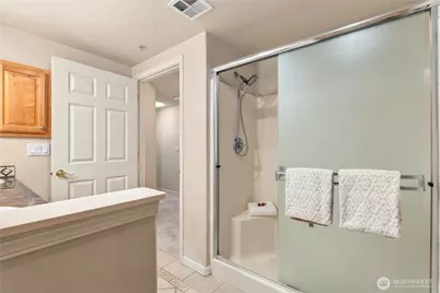 4535 Providence Point Place SE #102, Issaquah, WA 98029 - Photo 29