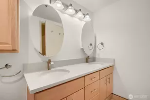 701 Galer St, Seattle, WA 98109 - Photo 23
