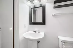 701 Galer St, Seattle, WA 98109 - Photo 17