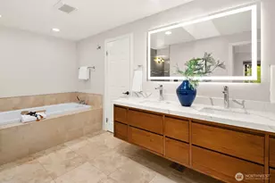 13605 NE 48th Pl, Bellevue, WA 98005 - Photo 15