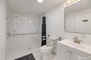 2104 SE 7th St, Puyallup, WA 98372 - Photo 11