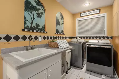 14100 SE 44th Street, Bellevue, WA 98006 - Photo 31