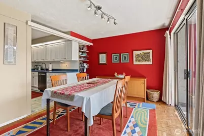 610 Wheeler Street #404, Seattle, WA 98109 - Photo 9