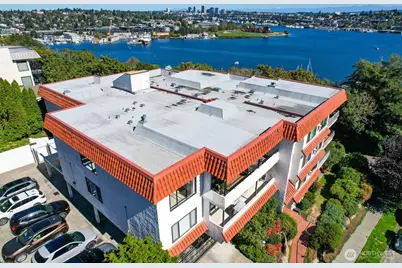 610 Wheeler Street #404, Seattle, WA 98109 - Photo 37