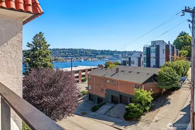 610 Wheeler Street #404, Seattle, WA 98109 - Photo 13