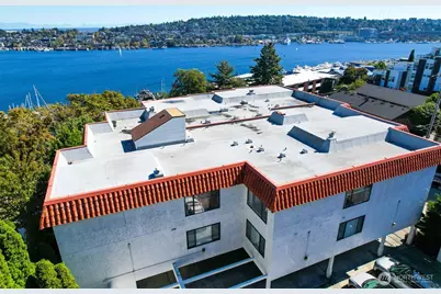 610 Wheeler Street #404, Seattle, WA 98109 - Photo 35