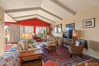 610 Wheeler Street #404, Seattle, WA 98109 - Photo 5