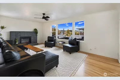 2514 N Lafayette Avenue, Bremerton, WA 98312 - Photo 3