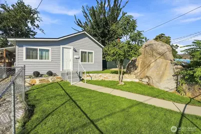 540 S Chelan Avenue, Wenatchee, WA 98801 - Photo 1