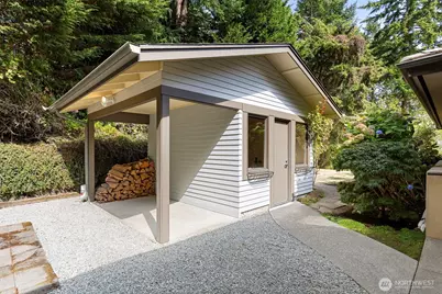 11044 NE Boulder Place, Bainbridge Island, WA 98110 - Photo 37