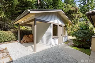 11044 NE Boulder Pl, Bainbridge Island, WA 98110 - Photo 37