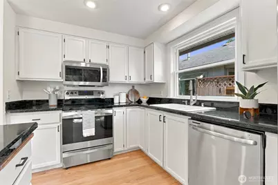 13109 NE 137th Place, Kirkland, WA 98034 - Photo 7