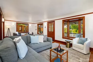 1011 NE 103rd St, Seattle, WA 98125 - Photo 5