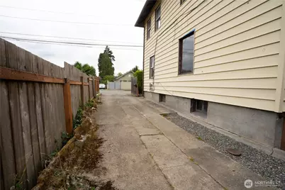 4210 S Holly Street, Seattle, WA 98118 - Photo 27
