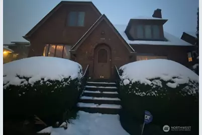 610 N Stadium Way, Tacoma, WA 98403 - Photo 3