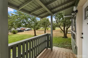 821 E 4th St, Cle Elum, WA 98922 - Photo 5