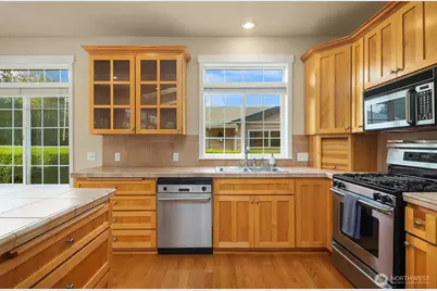 8310 214th Place SW, Edmonds, WA 98026 - Photo 11