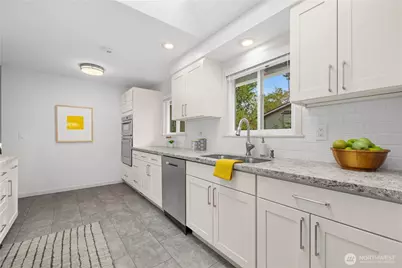 24211 88th Place W, Edmonds, WA 98026 - Photo 13