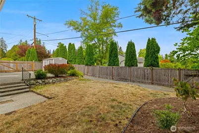 24211 88th Place W, Edmonds, WA 98026 - Photo 31