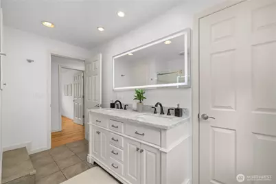24211 88th Place W, Edmonds, WA 98026 - Photo 17