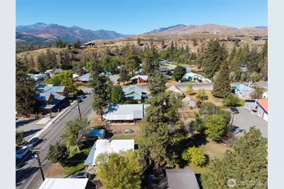 234 Castle Avenue, Winthrop, WA 98862 - Photo 7