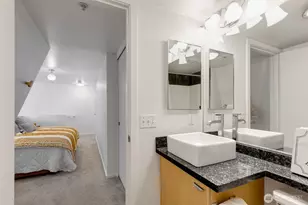 425 Vine St, Seattle, WA 98121 - Photo 7