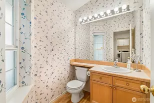 18555 NE 57th St, Redmond, WA 98052 - Photo 23