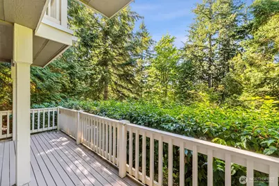 18555 NE 57th Street #18555, Redmond, WA 98052 - Photo 35