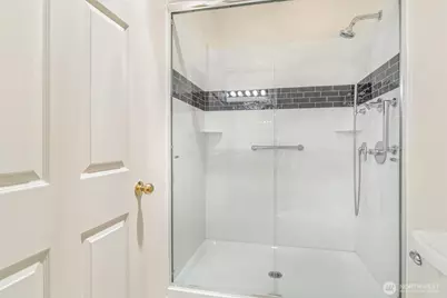 18555 NE 57th Street #18555, Redmond, WA 98052 - Photo 21