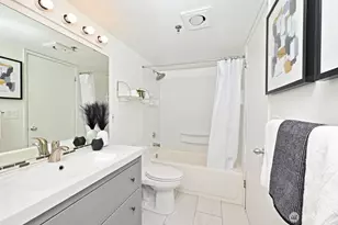 530 Melrose Ave E, Seattle, WA 98102 - Photo 23