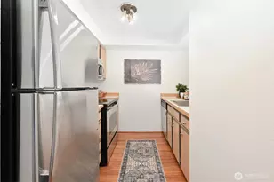530 Melrose Ave E, Seattle, WA 98102 - Photo 7