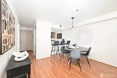 530 Melrose Avenue E #605, Seattle, WA 98102 - Photo 11