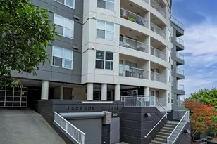 530 Melrose Ave E, Seattle, WA 98102 - Photo 3