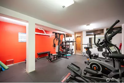 530 Melrose Avenue E #605, Seattle, WA 98102 - Photo 27