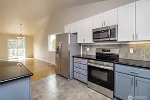 7804 207th St E, Spanaway, WA 98387 - Photo 9