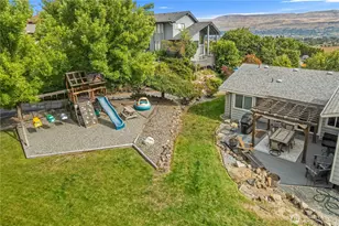 1920 Emerald Pl, Wenatchee, WA 98801 - Photo 33