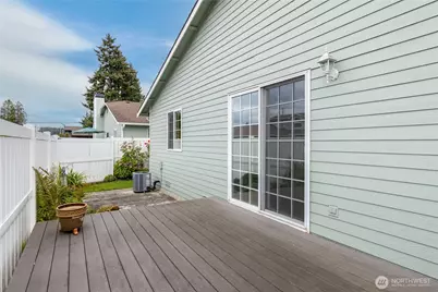 1811 F Street SE #14, Auburn, WA 98002 - Photo 17
