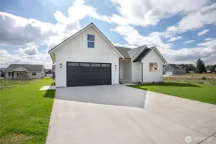 321 W 4th St, Everson, WA 98247 - Photo 3