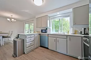 1012 E Laurel St, Kent, WA 98030 - Photo 7