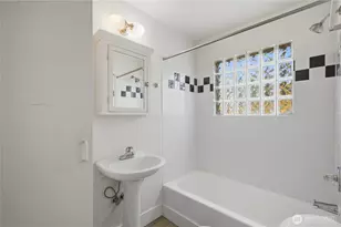 1 Dravus St, Seattle, WA 98109 - Photo 17