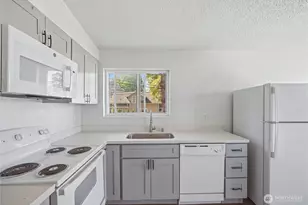 1 Dravus St, Seattle, WA 98109 - Photo 11