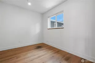 1 Dravus St, Seattle, WA 98109 - Photo 15
