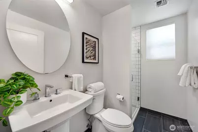 3821 19th Avenue SW, Seattle, WA 98106 - Photo 5