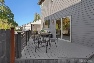 3821 19th Avenue SW, Seattle, WA 98106 - Photo 23