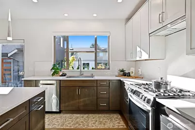 3821 19th Avenue SW, Seattle, WA 98106 - Photo 13