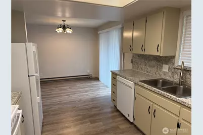10135 Meadowside Lane SW, Rochester, WA 98579 - Photo 11