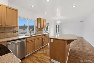 7618 68th St NE, Marysville, WA 98270 - Photo 9