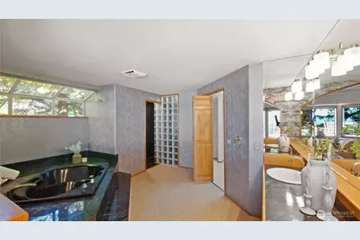 11812 Marine View Drive, Edmonds, WA 98026 - Photo 21