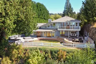 11812 Marine View Dr, Edmonds, WA 98026 - Photo 3