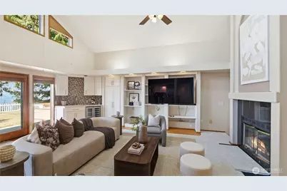 11812 Marine View Drive, Edmonds, WA 98026 - Photo 9